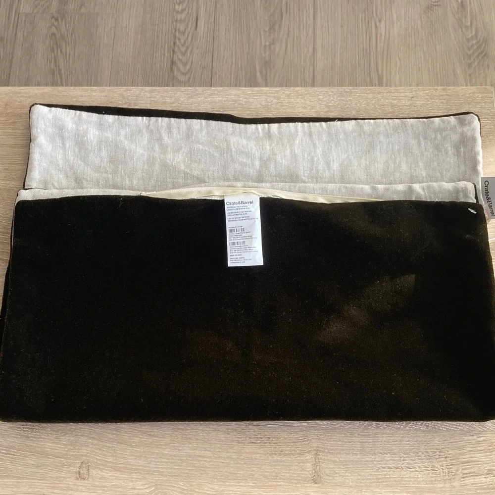 Crate&Barrel Ivory Linen Pillow Cover with martini aceituna